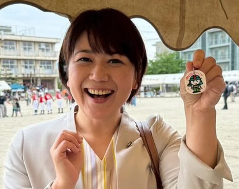 前橋市長の小川晶は結婚してる？